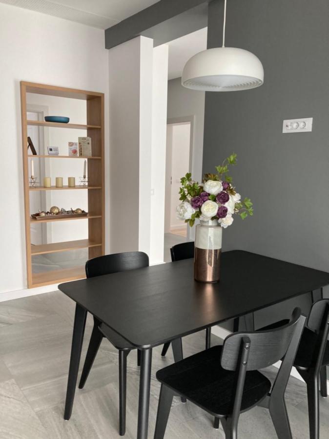 Papillon Apartment #6 Dumbravita  Ngoại thất bức ảnh